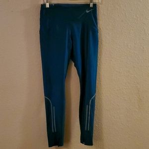 Nike speed fit tight fit leggings